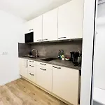 Qonroom - As Individual As - Kaiserstrasse דירה מינדן
