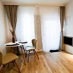 Qonroom - As Individual As - Kaiserstrasse דירה *