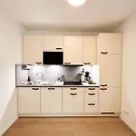 Qonroom - As Individual As - Kaiserstrasse דירה מינדן