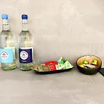 Qonroom - As Individual As - Kaiserstrasse