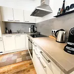 Qonroom - As Individual As - Kaiserstrasse