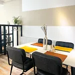 Qonroom - As Individual As - Kaiserstrasse דירה