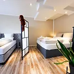 Qonroom - As Individual As - Kaiserstrasse דירה *