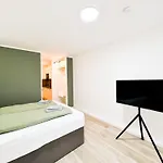 Qonroom - As Individual As - Kaiserstrasse דירה