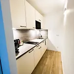 Qonroom - As Individual As - Kaiserstrasse דירה