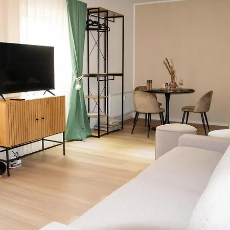 Qonroom - As Individual As - Kaiserstrasse Daire Minden (North Rhine-Westphalia)