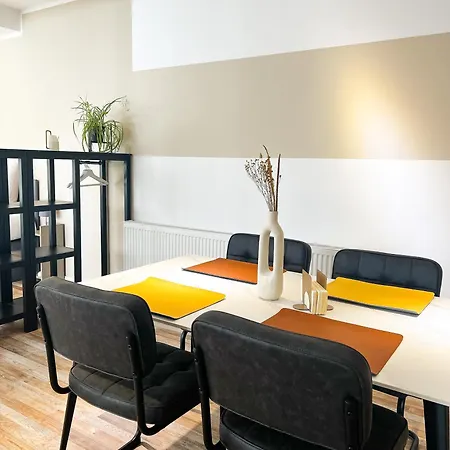 Qonroom - As Individual As - Kaiserstrasse Lejlighed