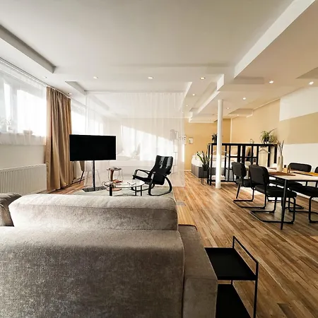Qonroom - As Individual As - Kaiserstrasse Apartment *