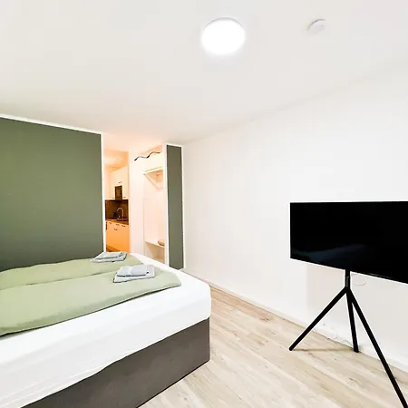Qonroom - As Individual As - Kaiserstrasse Apartment