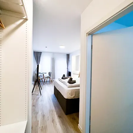 Qonroom - As Individual As - Kaiserstrasse * Minden (North Rhine-Westphalia)