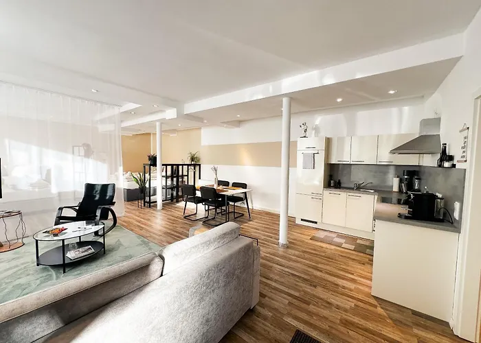 Qonroom - As Individual As - Kaiserstrasse * Minden (North Rhine-Westphalia)